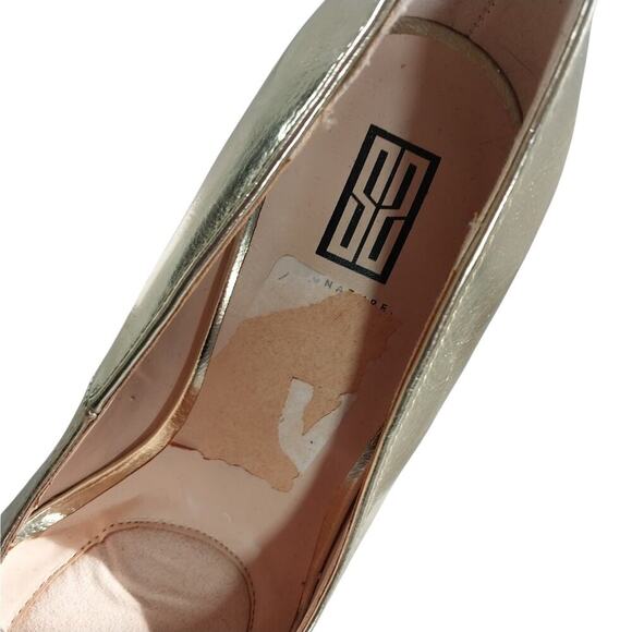 NWOT-1 SHOW! SIGNATURE! SHIMMERY GOLD VEGAN LEATHER CLASSIC INSPO PUMPS! SZ 7.5M - Picture 11 of 12